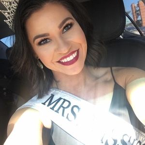 Meet your Posher, Marisa